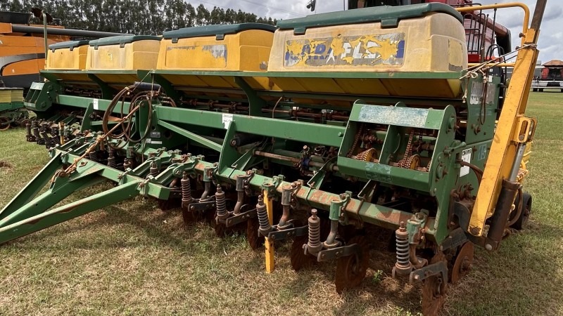 Plantadeira Tatu Marchesan