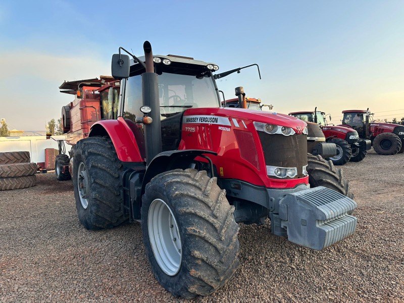 Massey Fergusson 7725