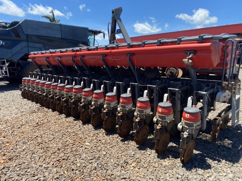 Plantadeira Massey Ferguson Titanium